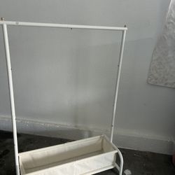 Children’s Clothing Rack 