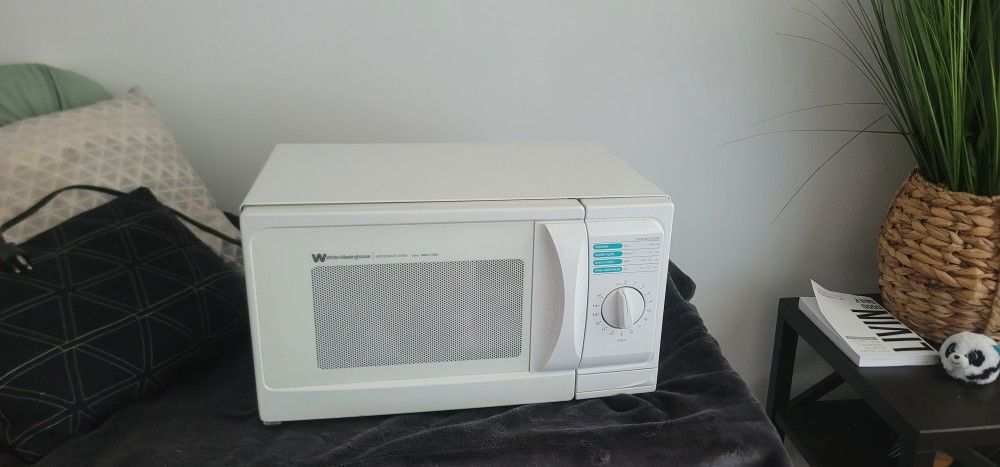 Microwave Oven