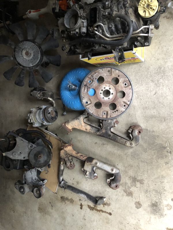 Chevy cheyenne 1998 motor parts 5.7 for Sale in Centralia, WA OfferUp