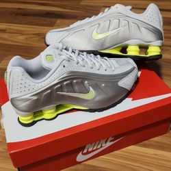 Nike Shox 5 youth fits 6.5w New with box [ reflective] silver/volt green