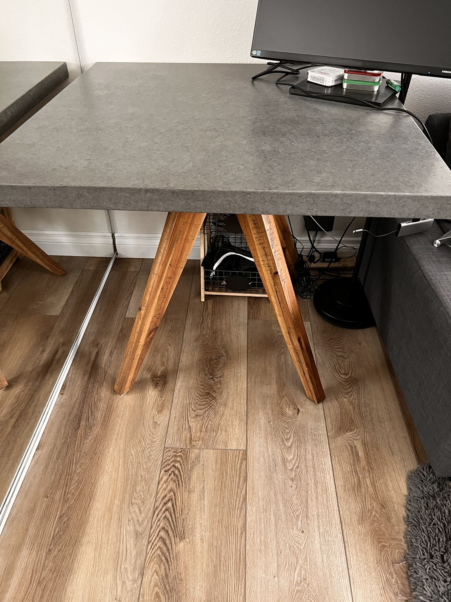 Square Table