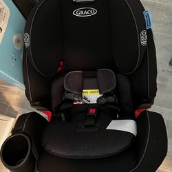 Brand New Graco Grows4Me 4 In 1 Car Seat