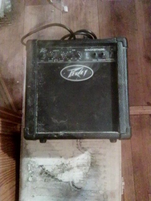 Guitar Amplifier Peavey