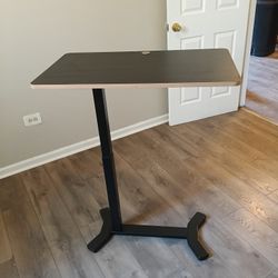 Adjustable Table 