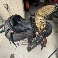 Crocodile Horse Saddle