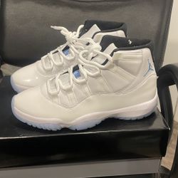 Size 8 Jordan 11 Legend blue