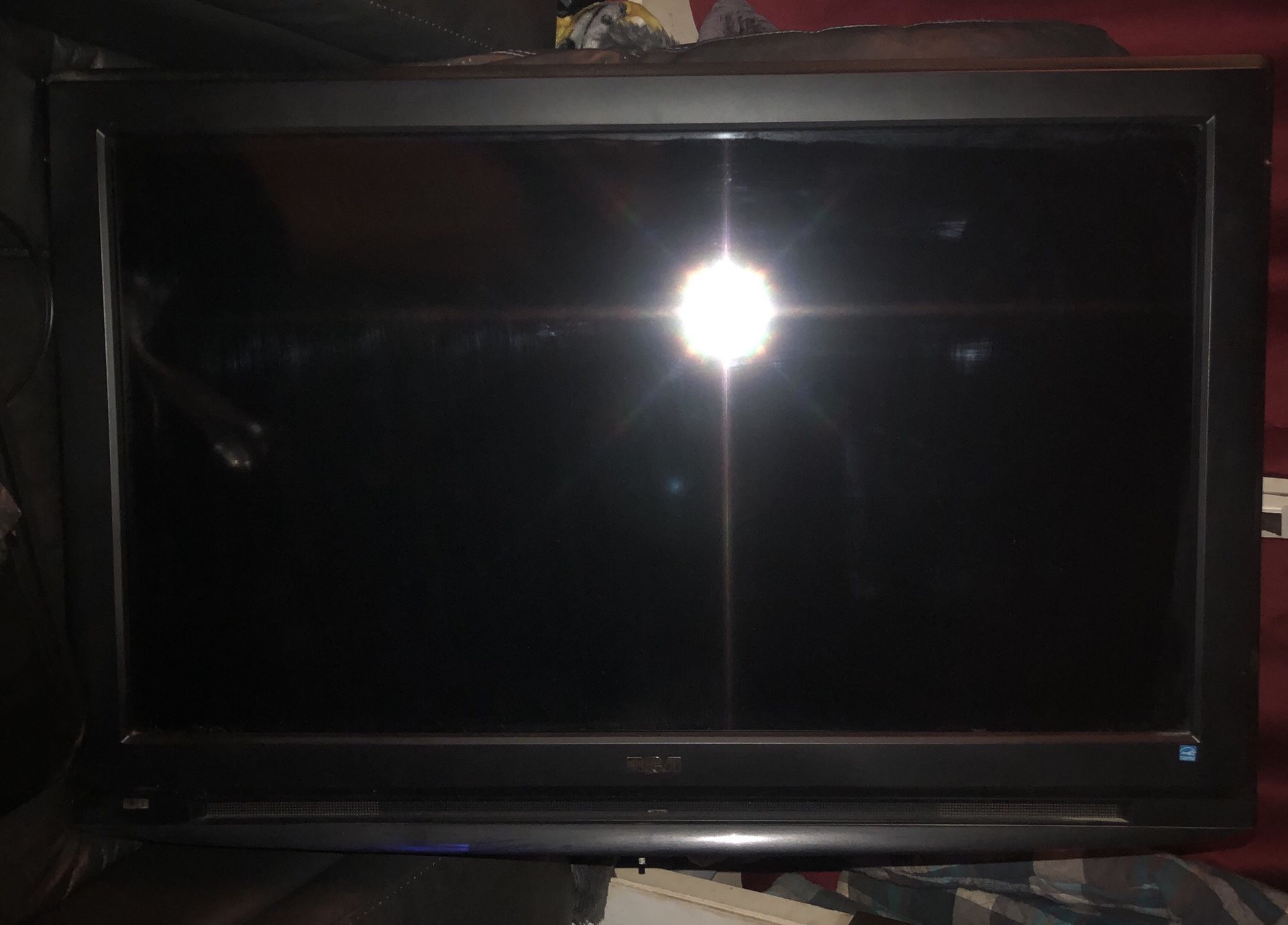 32” RCA tv with remote