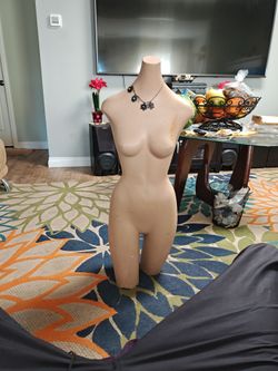 Female Torso Mannequin Display Form