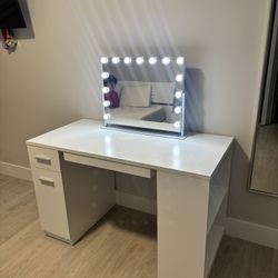 Desk That Can Be Converted To Vanity