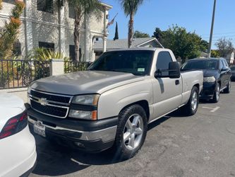 2006 Chevrolet Silverado V6 – Clean Title – $8,000 OBO