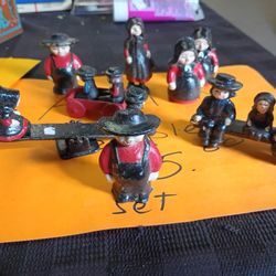Wilton Tiny Amish Metal People