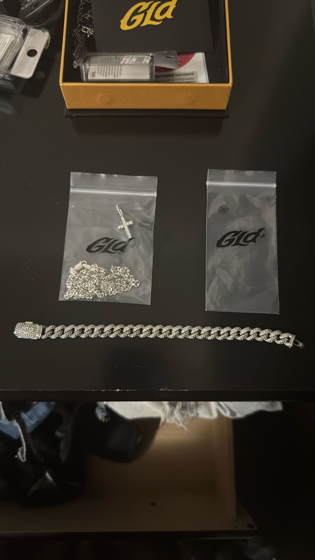 GLD Bracelet And small chain With Pendent