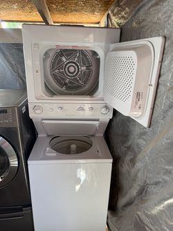 Original and perfect condition Frigidaire Full Size 27″ Stacked Washer & Gas Dryer. MOD#GUD27GSSJOWW        Dimensions D 28 1/2 W  27   H 74 1/2 
