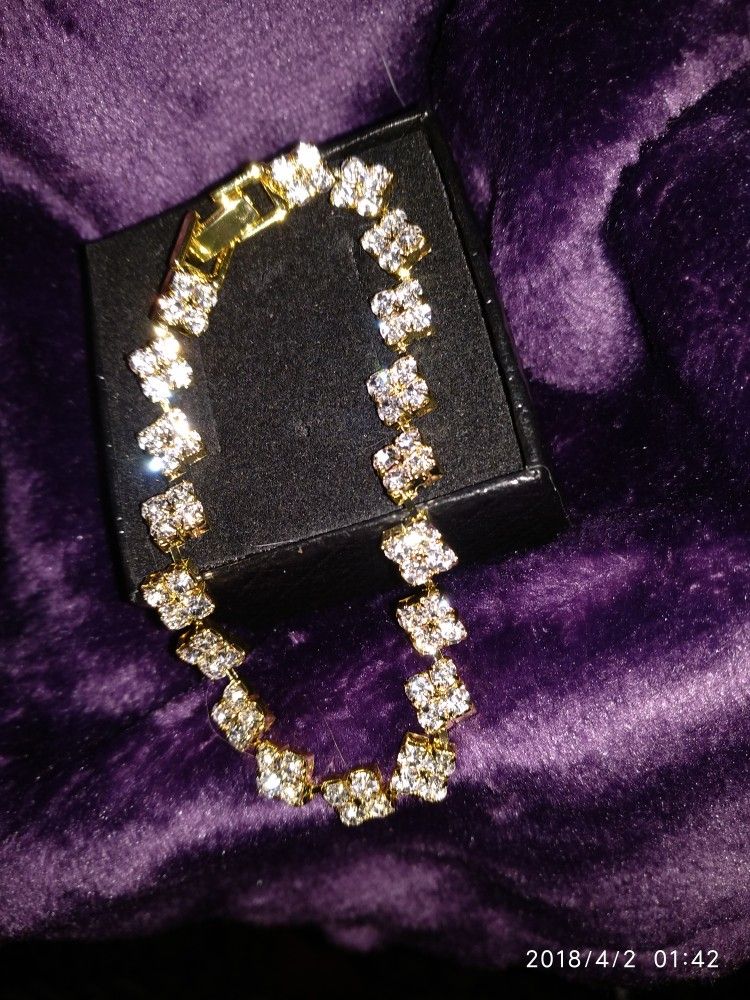 Zircon Fashion Bracelet *new*