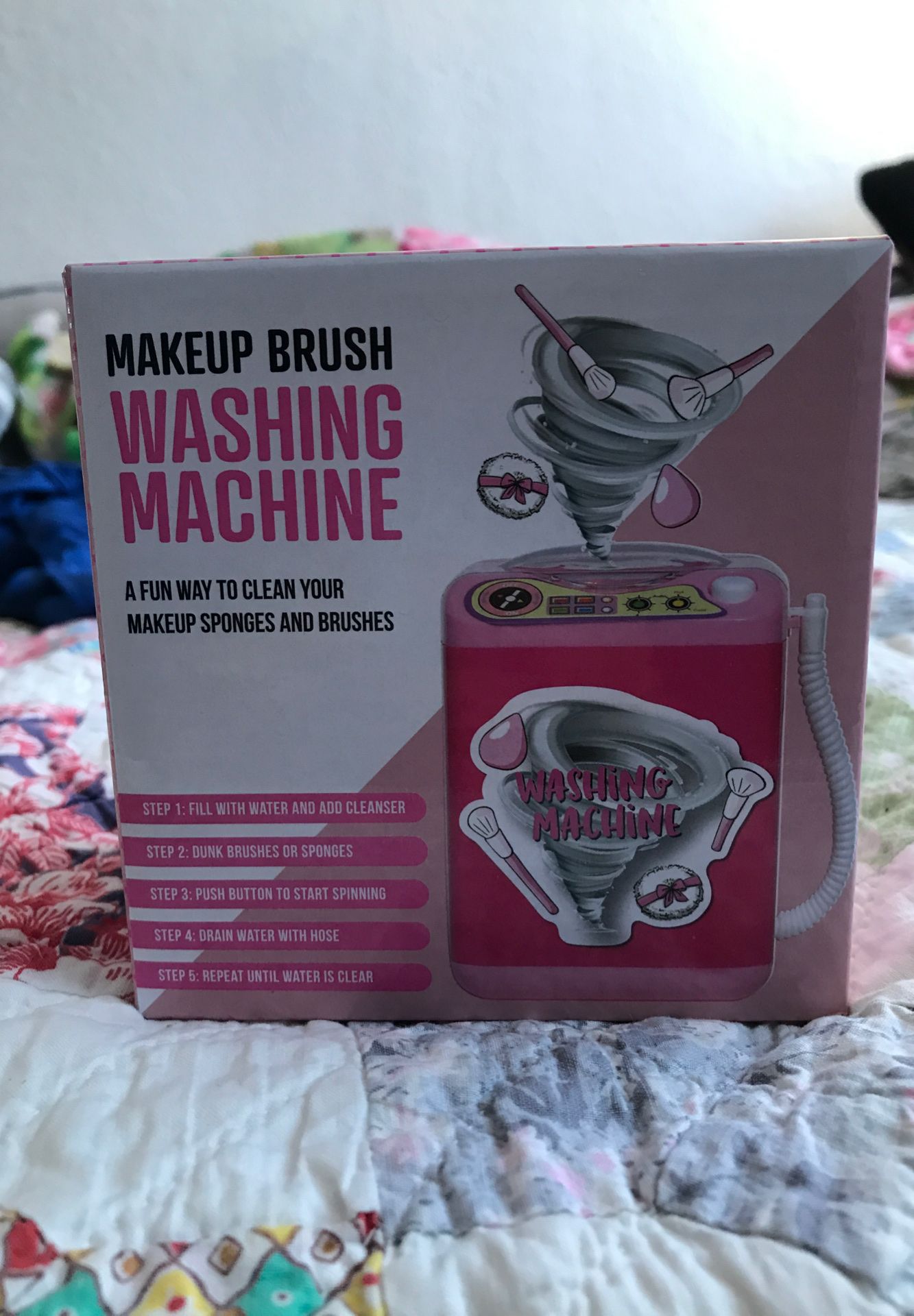 Makeup brush washing machine