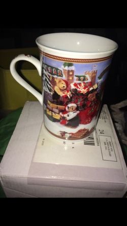 Boyd's bear collection mugs