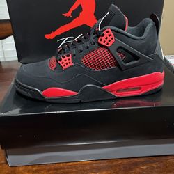 Jordan 4 Retro 