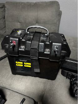 Newport Smart Battery Box + Power Queen 12.8V 100Ah LiFePO4 Battery