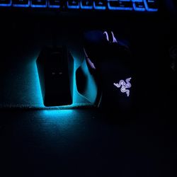 Razer Basilisk Ultimate Cord, Dock, And Mouse