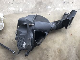 Audi A6 2006 air cleaner unit