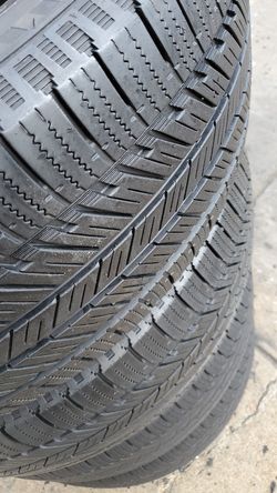 Four nice BLACKLION tires for sale. 275/55/20