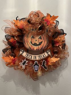 24” Halloween Wreaths