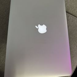 MacBook Pro 15” Retina (2013) – i7 / 16GB RAM – Good Condition