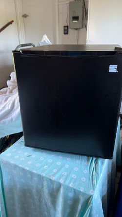 Kenmore 1.7 cu mini refrigerator