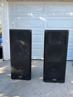 Qsc kw153 speakers