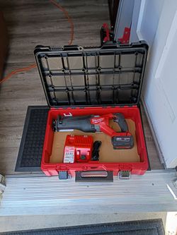M18 sawsall kit with pack out box brand new