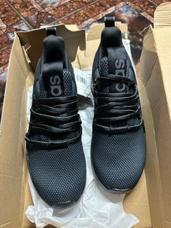 Adidas big kids size 5 new $30