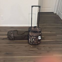 NEW! Mossy Oak Rolling Cooler - Uline Camo Bag w/ Wheels