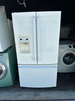 French Doors with bottom freezer