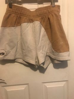 Nike shorts size large