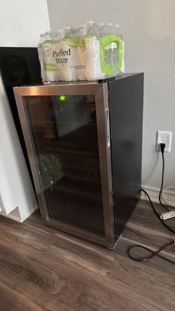 Mini fridge