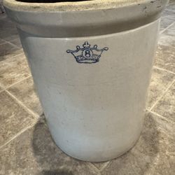 8 Gallon Crock. Has A Chip On Top Lip. Must Pickup