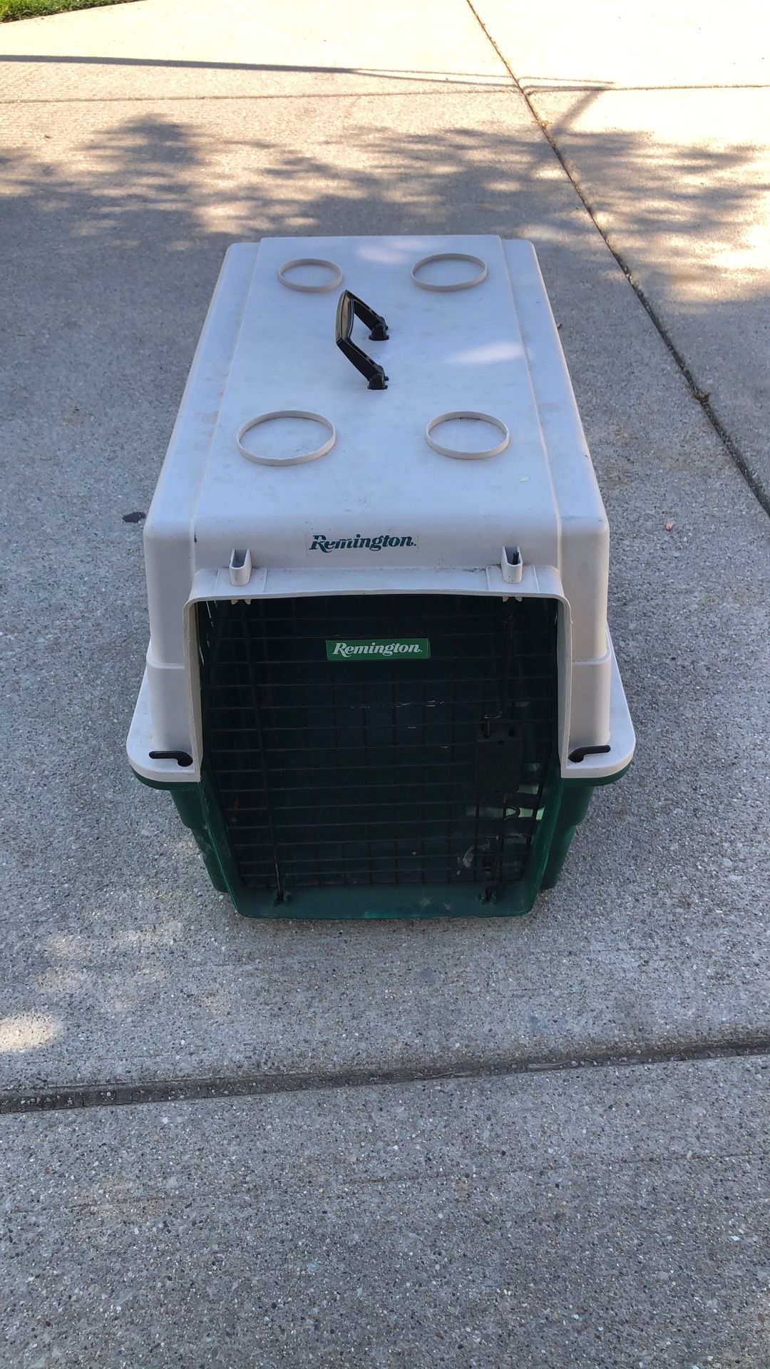 Pet Carrier (Remington). 26” L X 16” W X 18.5” H