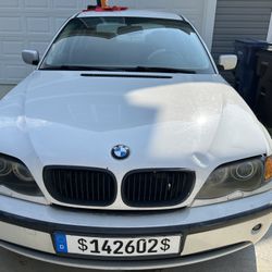 2002 BMW325 XI V6 . 3.5