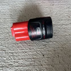 Milwaukee 12 V Batterie And Charger
