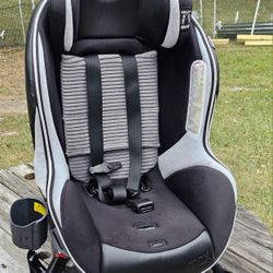 Chicco NextFit Max Zip Air, Convertible Car Seat, Rear-Facing Seat for Infants 12-40 lbs. Forward-Facing Toddler Car Seat 25-65 lbs... $180