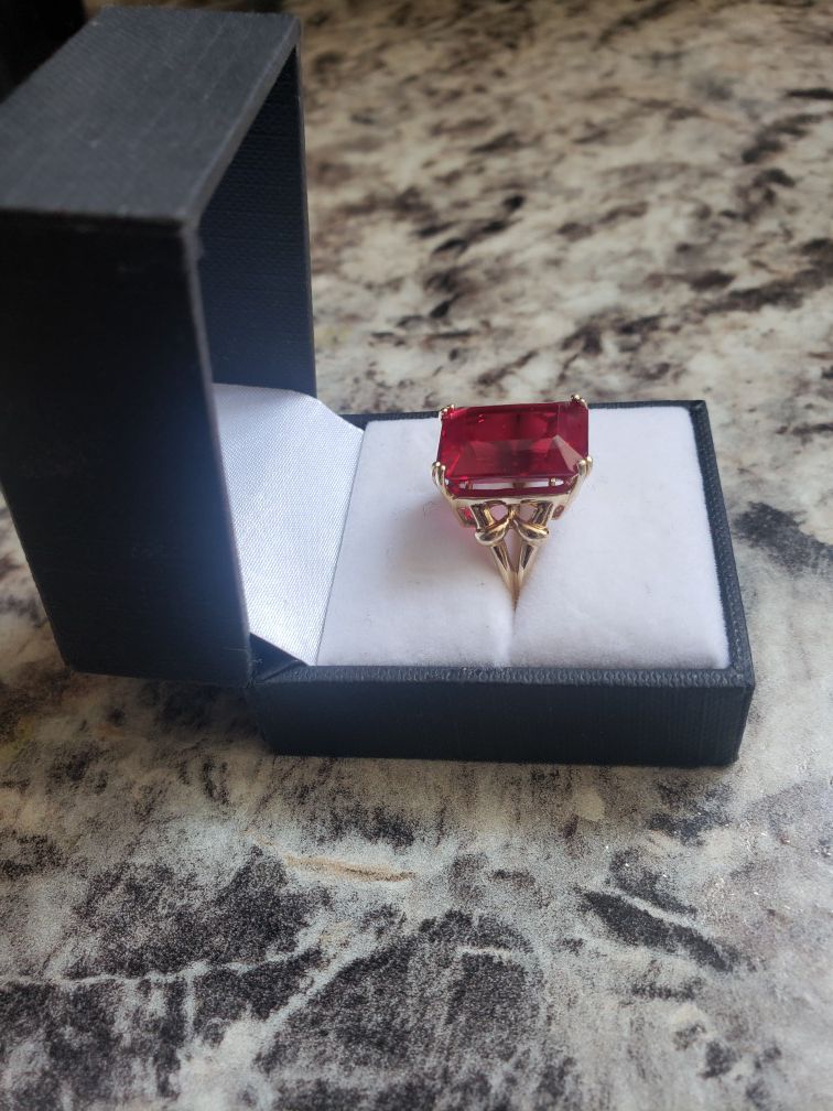 10 k gold ring genuine gemstone