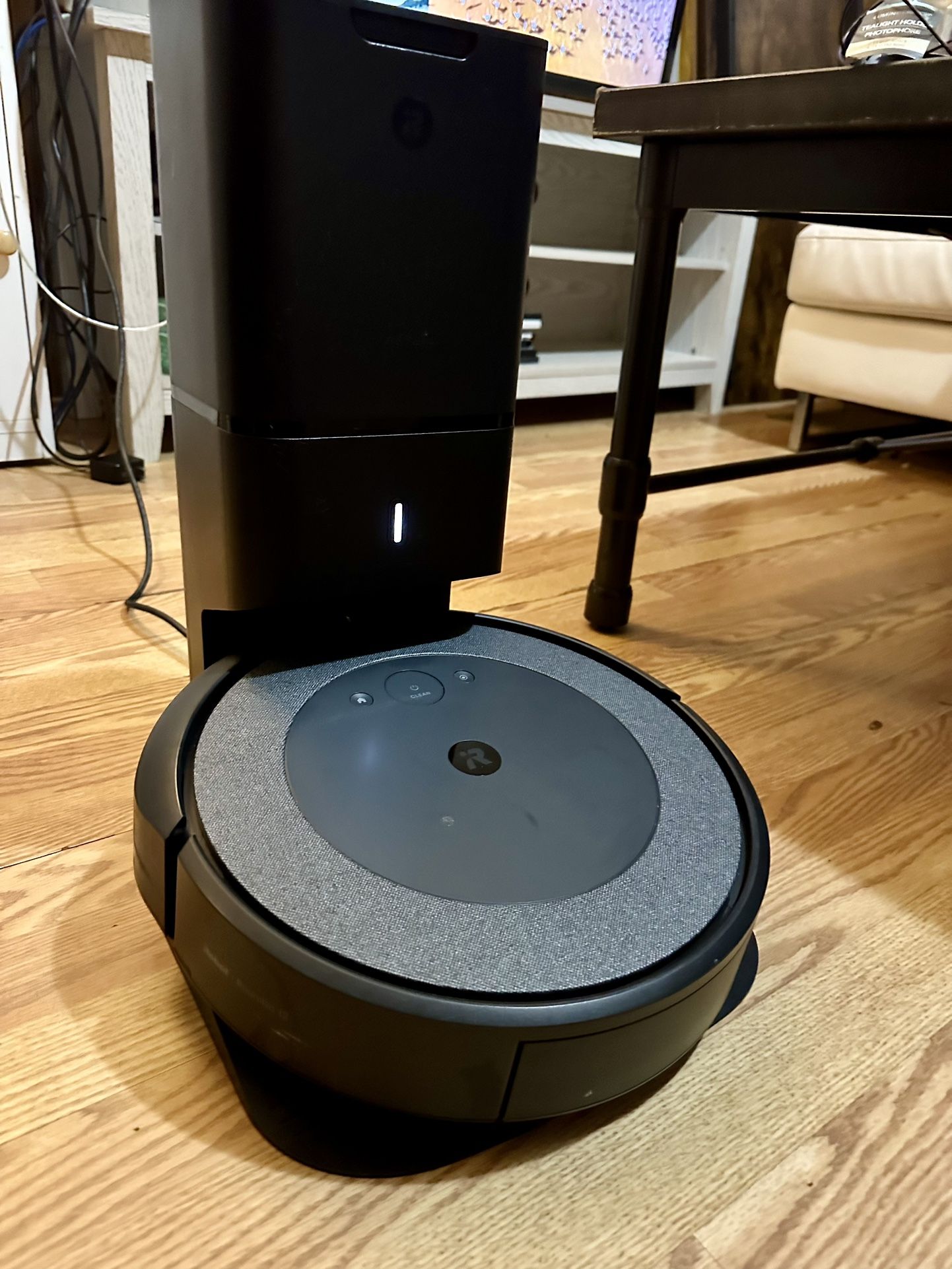 iRobot Roomba i3 Self Emptying Robot Vacuum System 