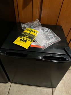 Little freezer like new only use it for a few weeks