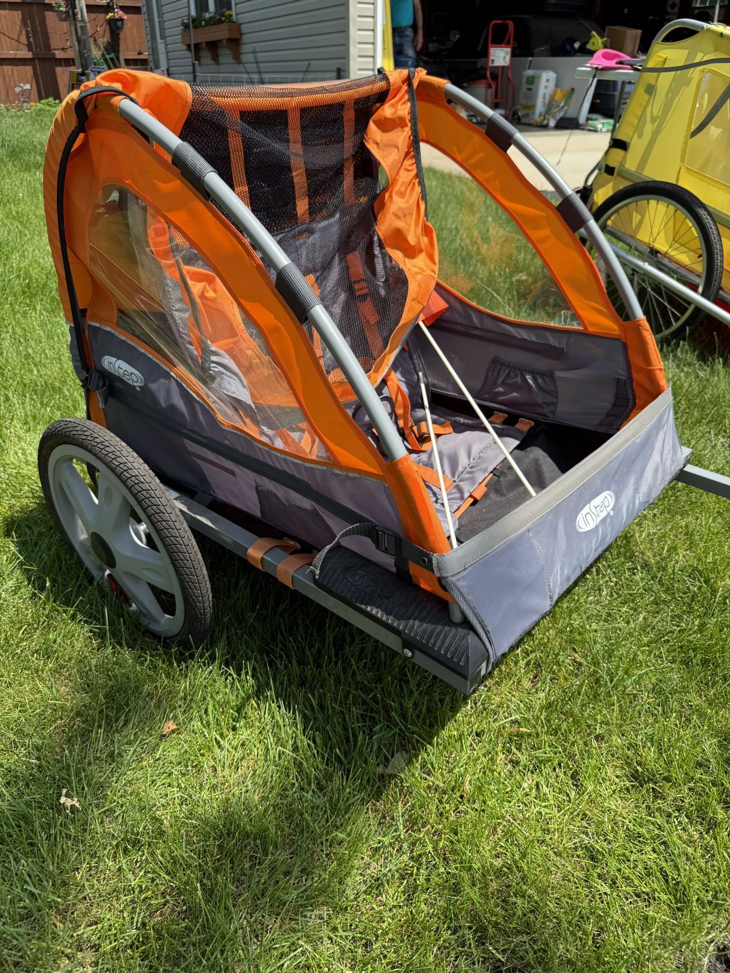 Instep Quick-N-EZ Double Tow Behind Bike Trailer