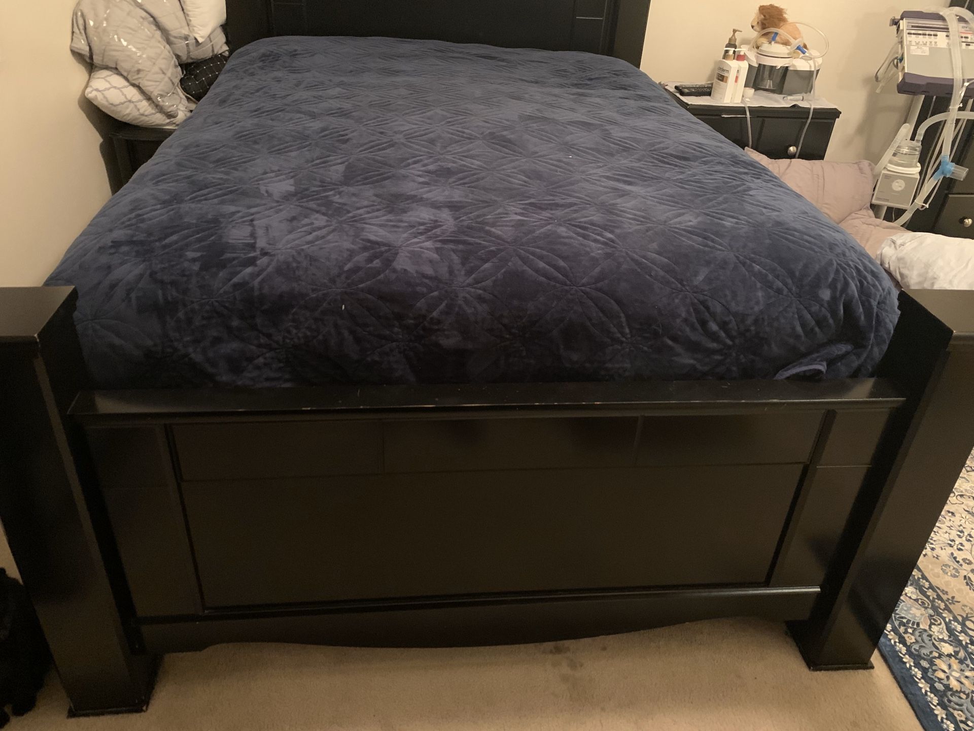 Queen bed with storage