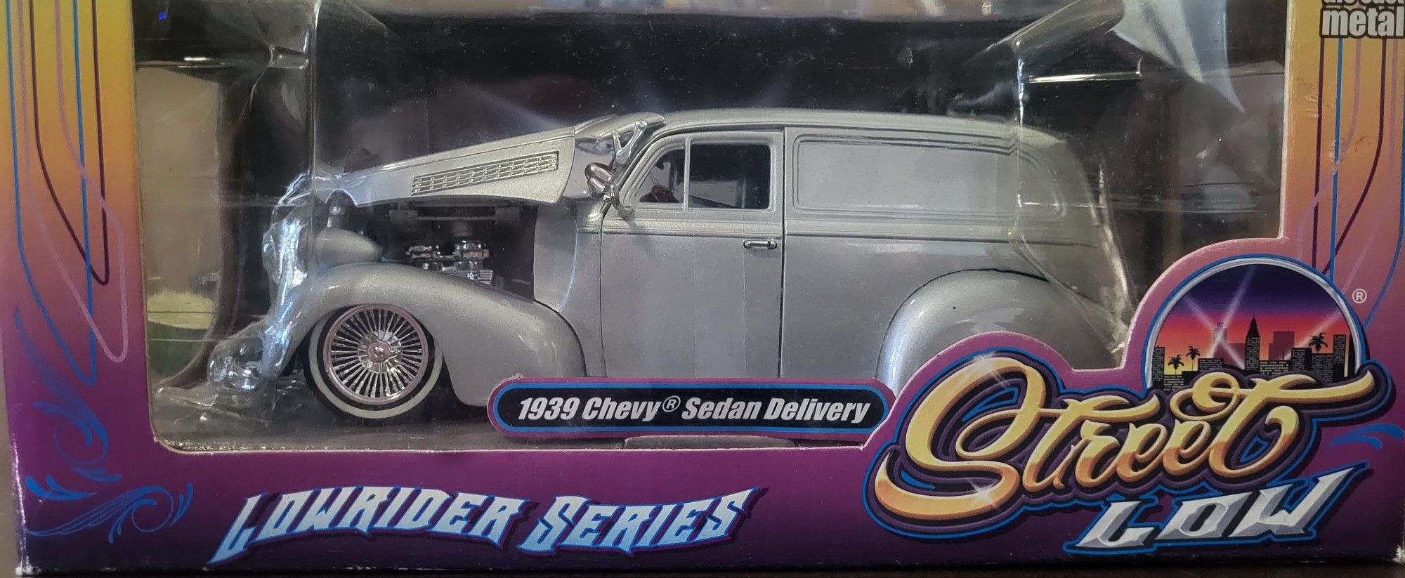 Jada Street Low 1939 Chevy Sedan Delivery for Sale in Ontario, CA
