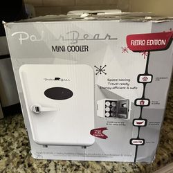 Mini Fridge/Cooler 