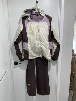Women’s Snow Jacket And Snow Pants
