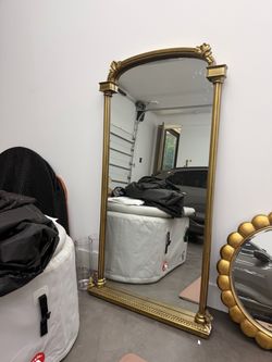 Beautiful Gold Anthropologie Mirror