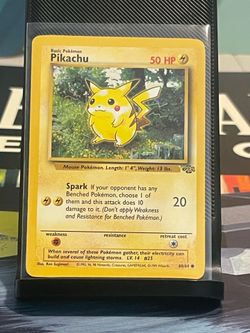 Pikachu Pokemon TCG (1999) 60/64 Red Cheeks(2)